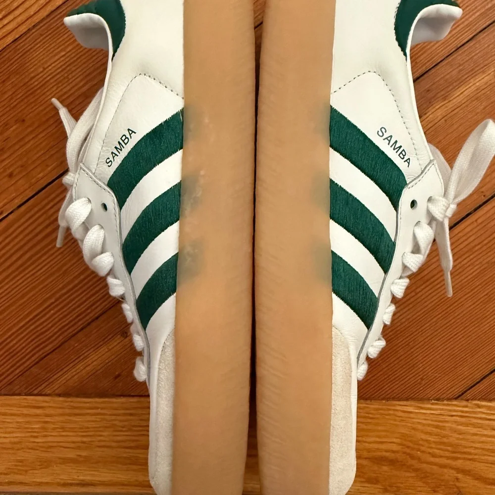 Adidas Sambae Women’s Shoes in White and Green with Gum Sole - Picture 4 of 5